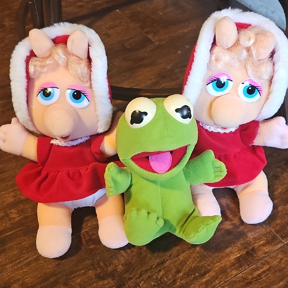 Plush Frog and Twin Piglet Holiday Toy Set - Green and Pink
